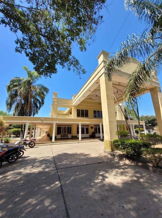 Hotel Portico Norte Tartagal Exterior foto